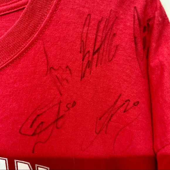 Carolina Hurricanes Signed T-shirt XL - Picture 7 of 7